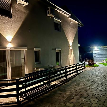 Szarkafeszek Hotel Keszthely Bagian luar foto