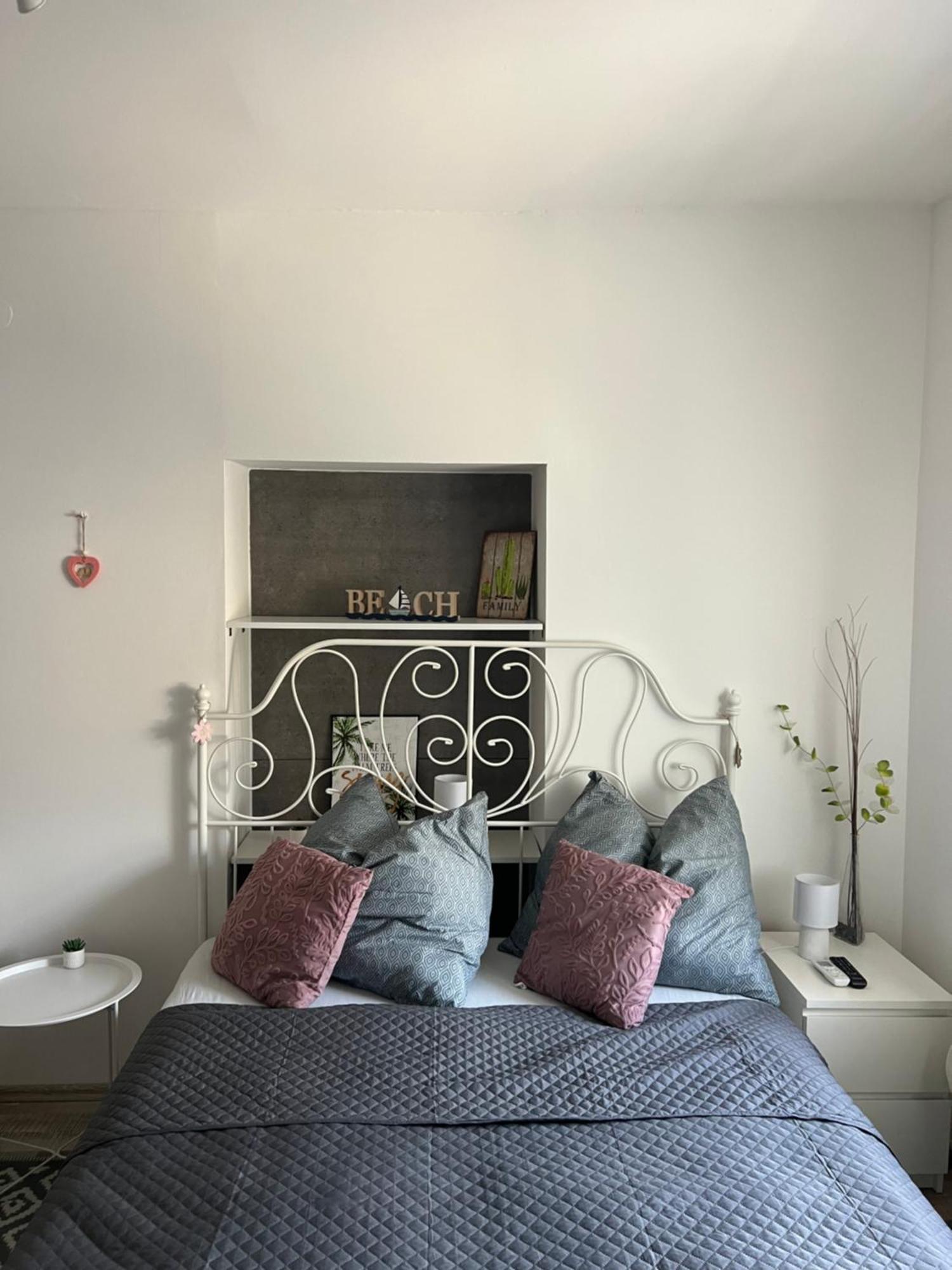 Szarkafeszek Hotel Keszthely Bagian luar foto